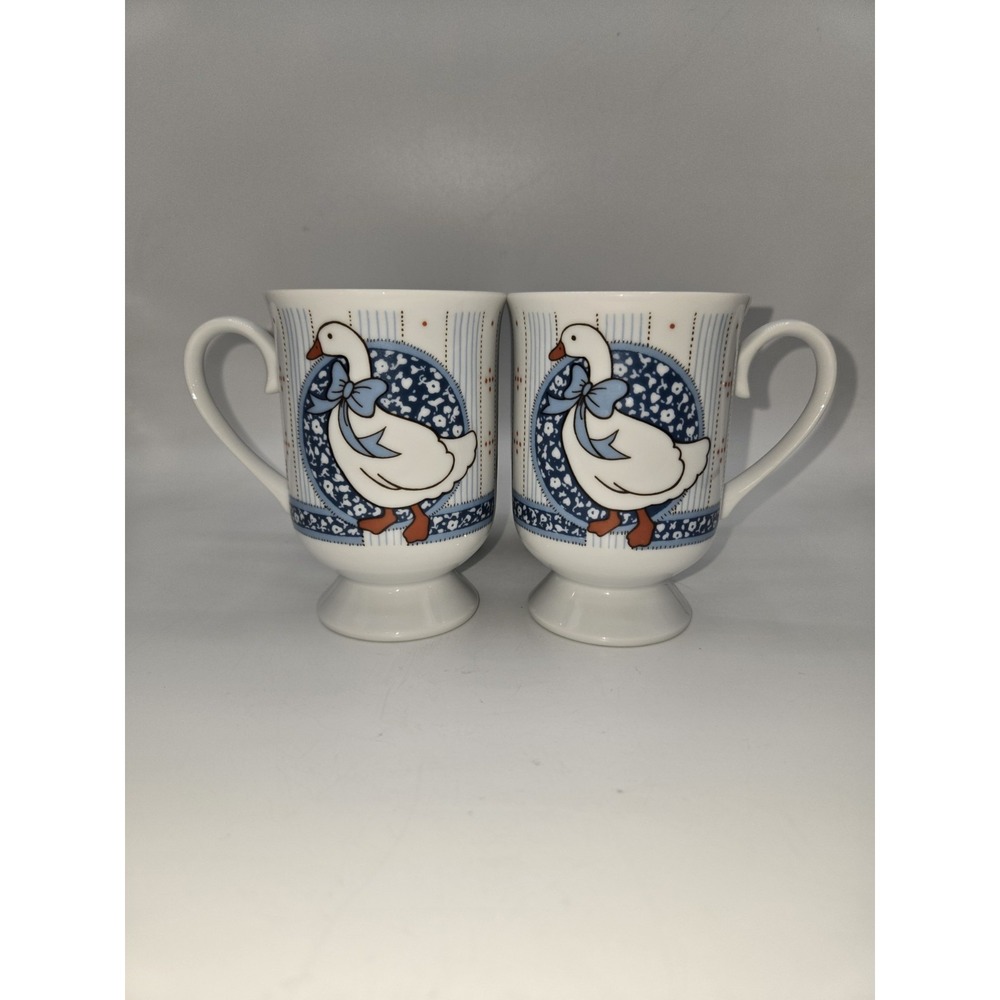 Vintage Ceramic‎ Country Goose Pedestal Mugs Set of 4 Blue Ribbon 1980s Style